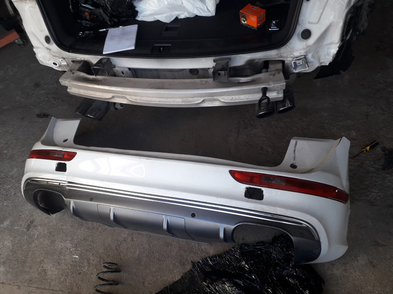 Бампер задний Audi Q5 2015 г.  2.0 л дизель Винница