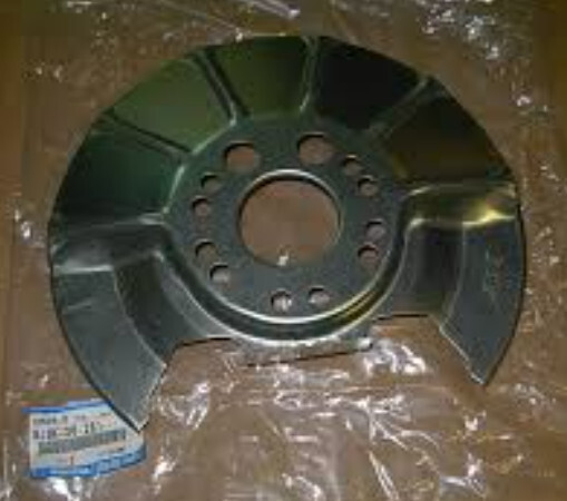 Защита тормозного диска задняя левая Mazda 323  2000 1.6 Бензин Одесса