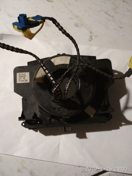 Кришка підрульового перемикача Peugeot Partner  2006 1.6 Дизель Глухов