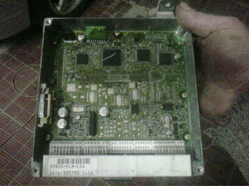 Электронный блок управления двигателем 37820-PLM-L04   Honda Civic