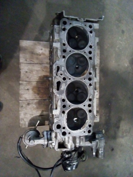 Головка блока цилиндров Mazda 626  1991 хэтчбек 1.8 Бензин Острог