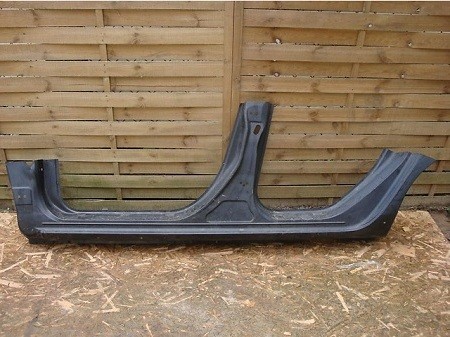 Порог левый BNYV-71-271   Mazda 3