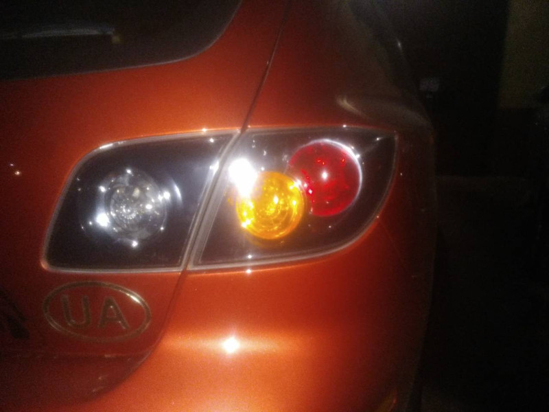 Задний правый фонарь в крыло Mazda 3 BK  2005 хэтчбек 1.6 Бензин Запорожье