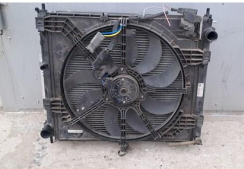 Радіатор води Nissan Juke  2012 1.5 Дизель 