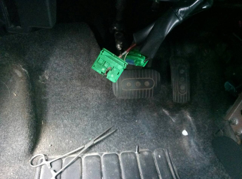 Фишка на резистор печки Nissan Note E11 хэтчбек 2011 г.  1.6 л бензин Киев