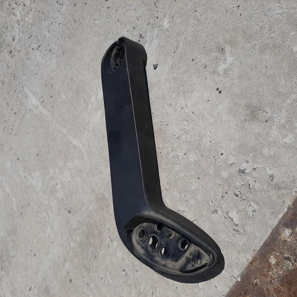 Кроншейн зеркала левое нижнее Iveco EuroCargo 75е19 2015 4.5 Дизель Бориспіль