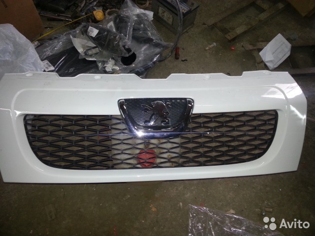 Решітка радіатора Peugeot Boxer 3 2007 2.2 Дизель 
