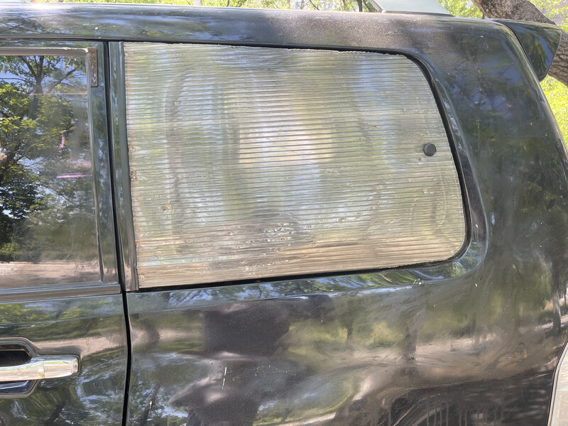 Стекло боковое Mitsubishi Pajero Wagon  2008 3.0 Бензин Днепр