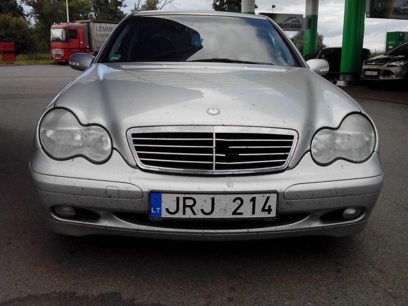 Решетка радиатора Mercedes C-Class c180 W203 2001 г.  2.0 л бензин Харьков