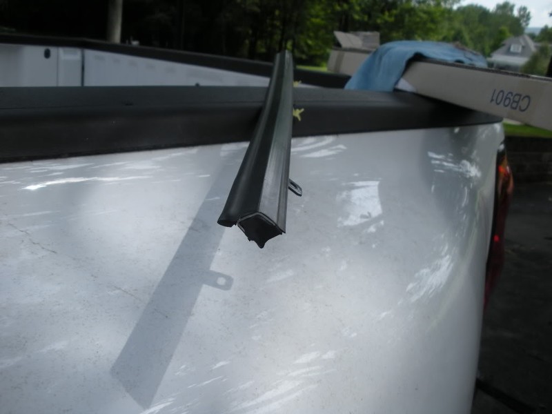 Уплотнитель стекла дверей(бархотка) задний левый Subaru Outback  2007 универсал 3.0 Бензин Ивано-Франковск