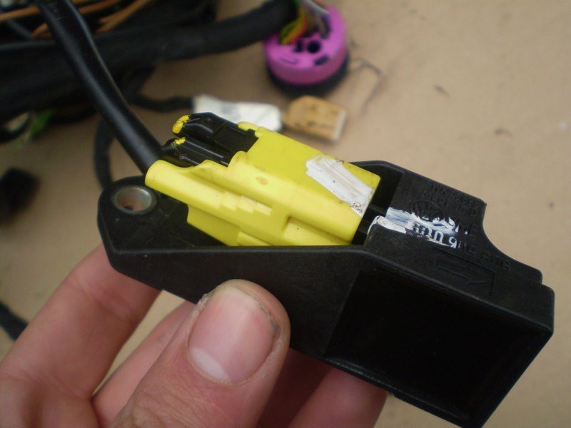 Датчик удара Volkswagen Passat  2005 1.9 Дизель Львов