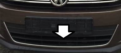 Решетка бампера Volkswagen Tiguan 2012 г.  2.0 л бензин Киев