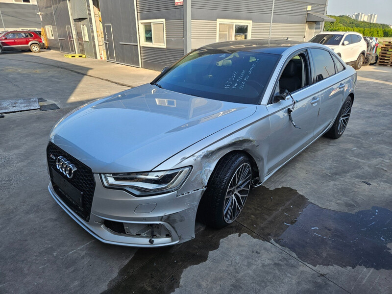 Крыло переднее левое Audi A6 C7  2013 3.0 Дизель Киев