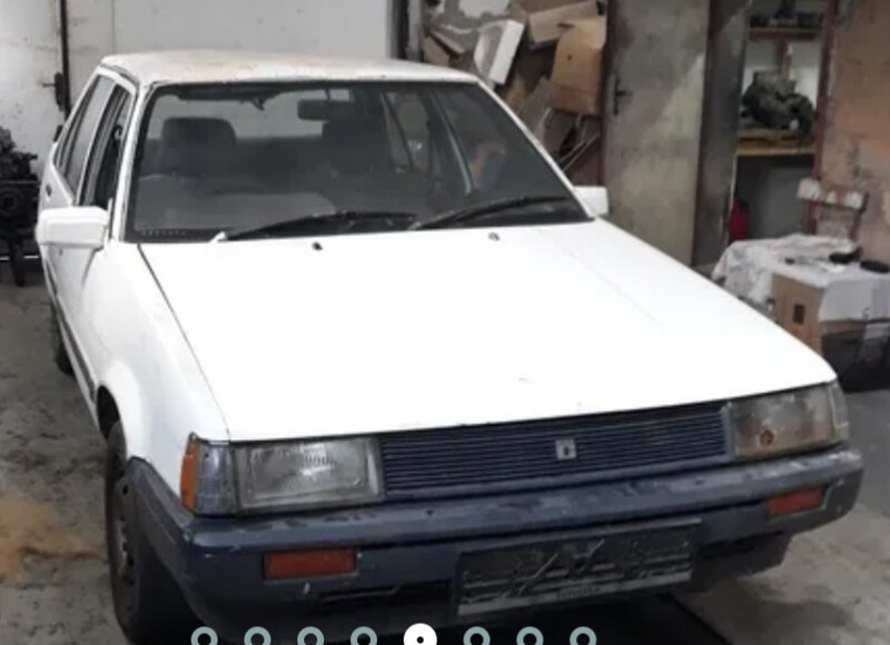 Фара передняя Toyota Corolla 1984 г.
