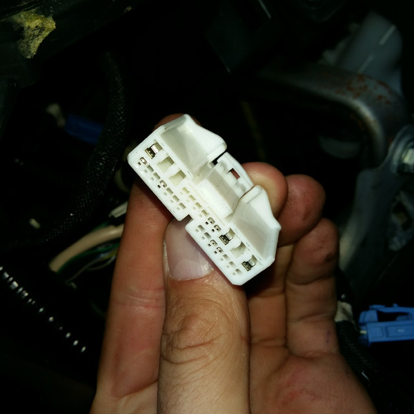 Соединительный гейт Lexus IS 2013 г.  2.5 л бензин Новогродовка