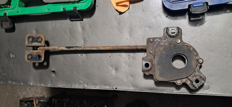 Кронштейн запаски Hyundai Grand Santa Fe (Maxcruz)  2015 универсал 2.2 Дизель 