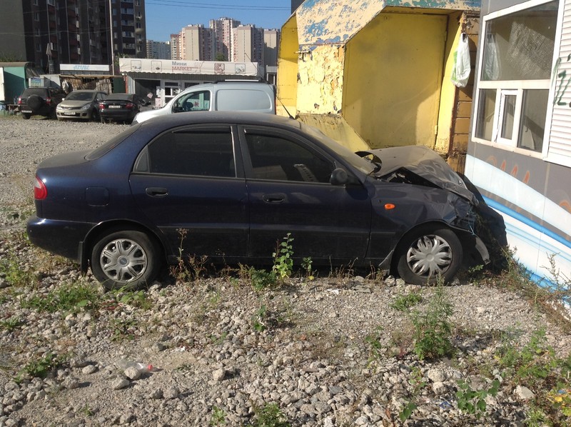 Бампер передний Daewoo Lanos 2006 г.  1.5 л бензин Киев
