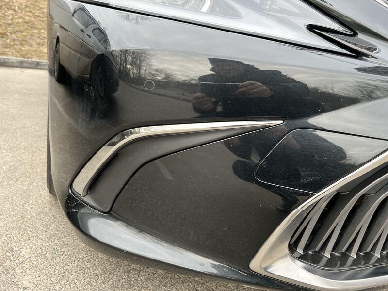 Накладка (решётка левая) бампера Lexus ES  2019 2.5 Бензин 