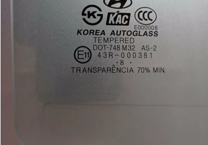 Скло задніх дверей Hyundai Tucson  2008 універсал 2.0 Дизель 