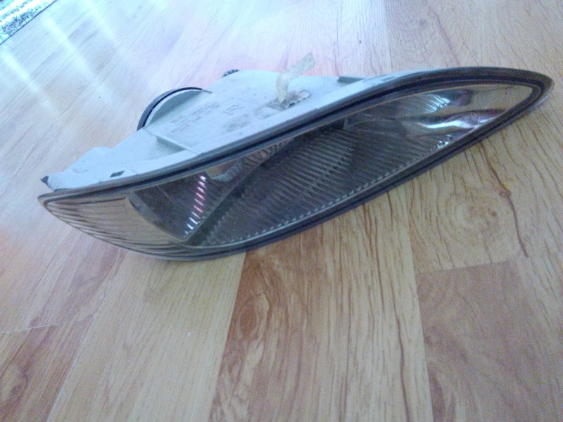 Противотуманная фара левая - вставка Toyota Solara  2001 купе 2.4 Бензин Чернигов