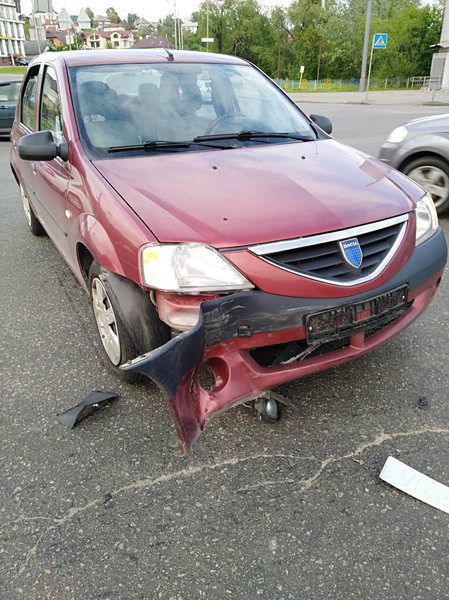 Бампер передний под птф Dacia Logan  2006 1.4 Бензин Ровно