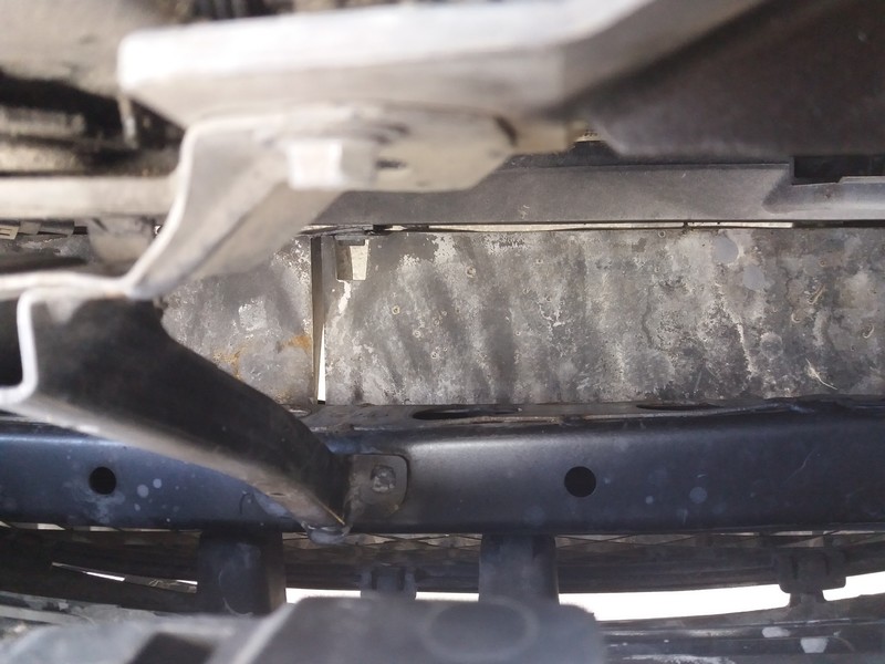 Усилитель бампера передний Mazda 6  2002 2.0 Дизель Буча