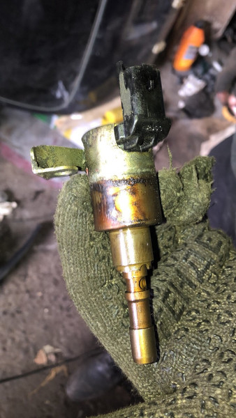 Електро магнітний клапан Renault Laguna 2  2003 хетчбек 2.0 Бензин 