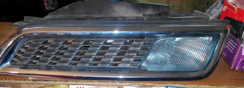 Решітка радіатора Nissan Micra K12 2010 1.4 Бензин 