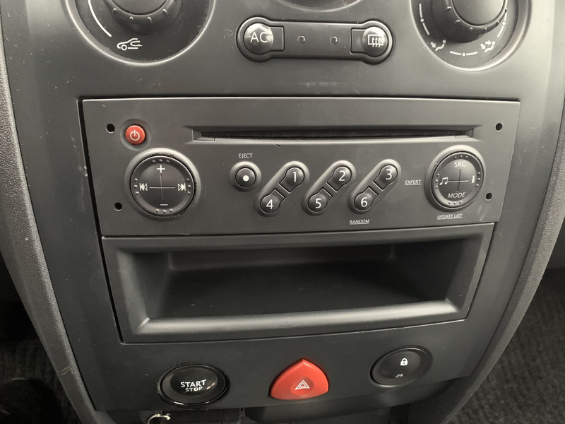 Магнітола штатна Renault Megane 2 универсал 2005 г.  1.5 л дизель Львов