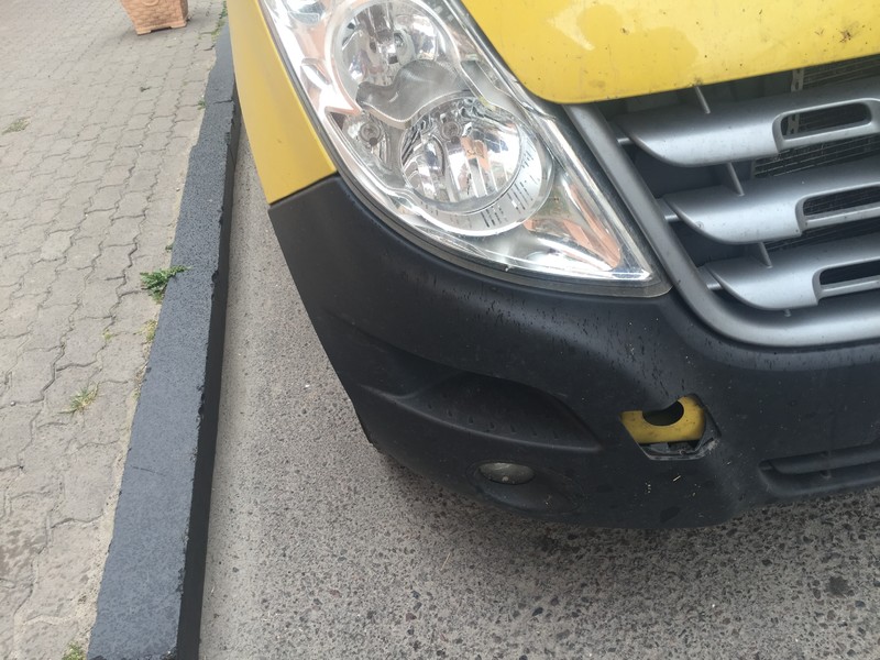 Бампер передний Renault Master 2013 г.  2.3 л дизель Ровно