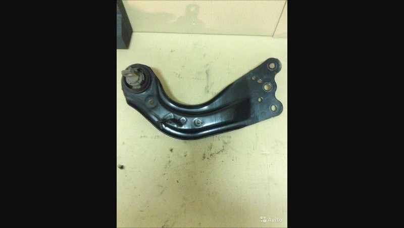 Поздовжній важіль Mazda CX-5 2013 р.  2.5 л бензин Рівне