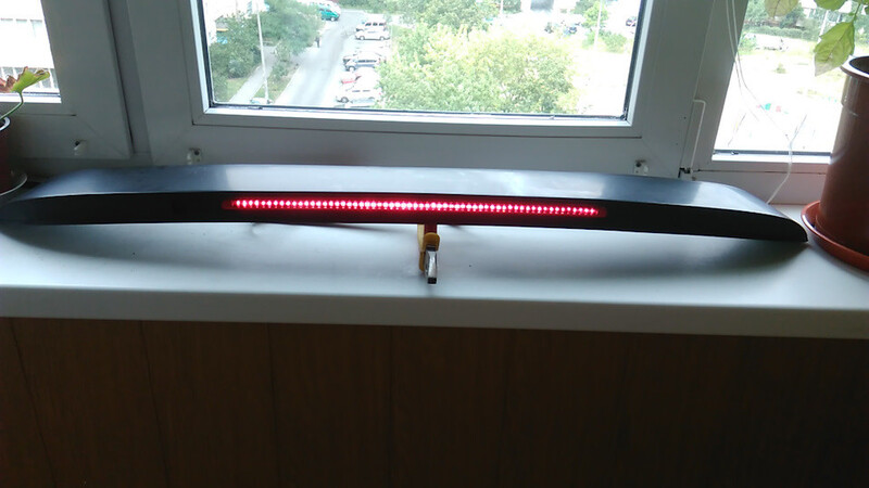 Планка со стопом Mazda 323 F ba хэтчбек 1997 г.  1.5 л бензин Днепр