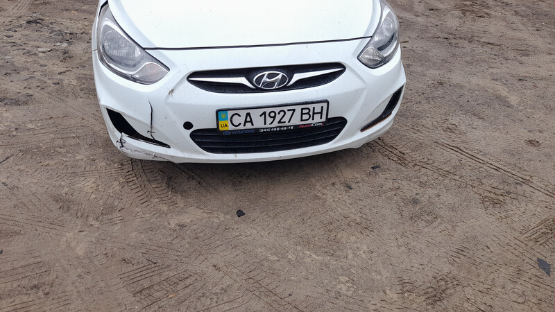 Передний бампер Hyundai Accent  2011 1.4 Бензин Чигирин
