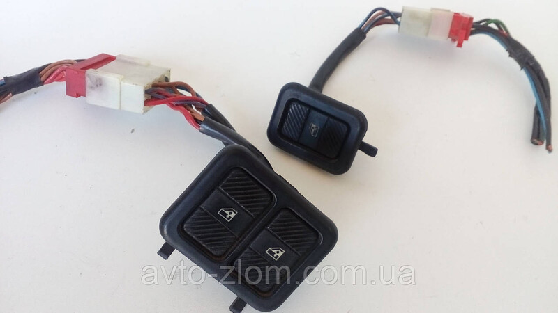 Кнопка стеклоподъемника Volkswagen Passat B3  1992 1.8 Бензин Львов