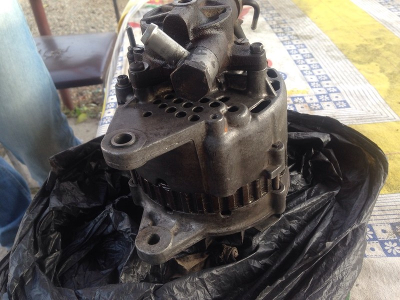 Генератор Nissan Bluebird  1987 2.0 Дизель Одесса