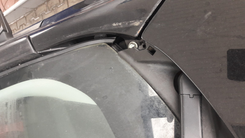 Уголок жабо левая сторона Mitsubishi Lancer X  2008 2.0 Бензин Харьков