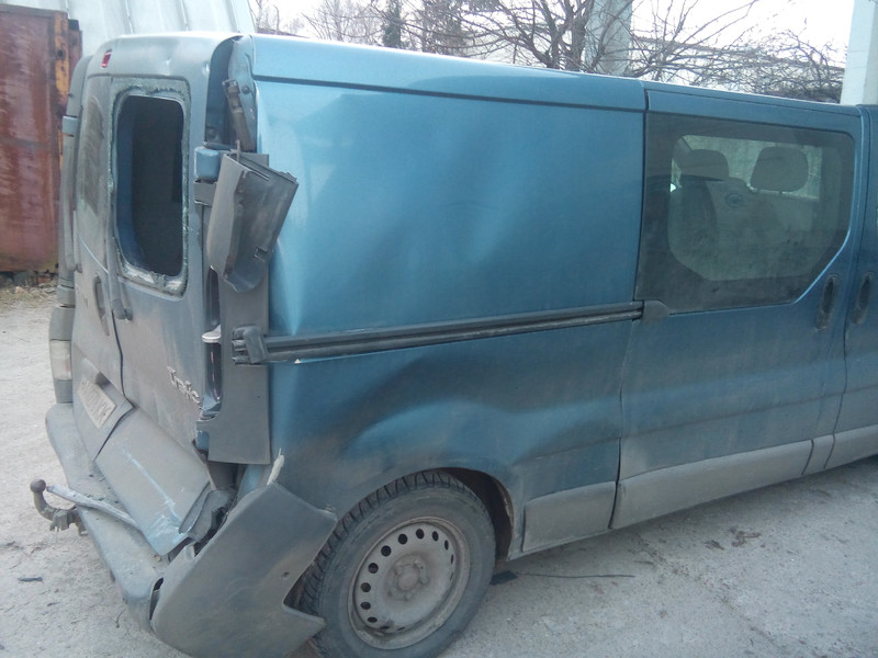 Боковина кузова правая задняя длин, база голубой мет Renault Trafic 2  2005 1.9 Дизель Киев