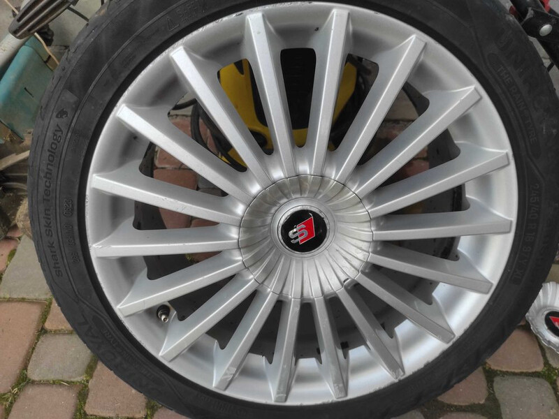 Ковпаки на диски Audi A6 C6 2010 р.