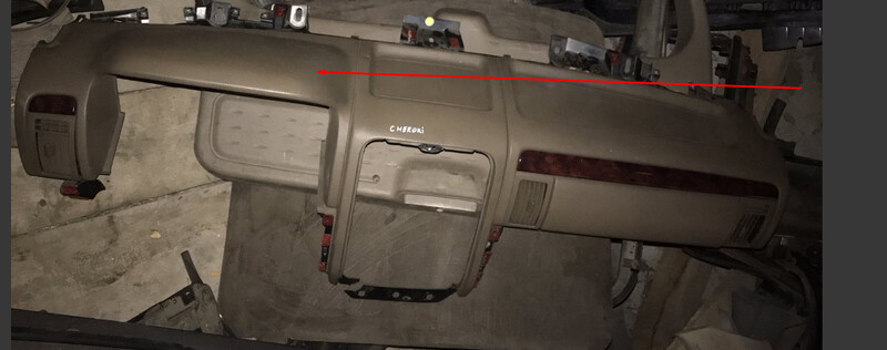 Торпедо Jeep Grand Cherokee  2000 4.7 Бензин Харьков