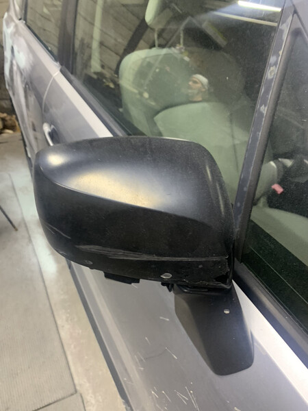 Накладки зеркала правого верх и низ Subaru Forester SJ  2015 універсал 2.5 Бензин 