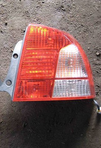 Фонарь задний правый Kia Shuma 2  2003 1.6 Бензин Павлоград
