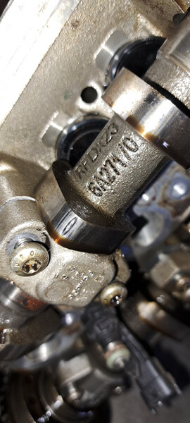 Впускний розпредвал (лівої головки двигуна) Land Rover Discovery  2016 3.0 Бензин Киев