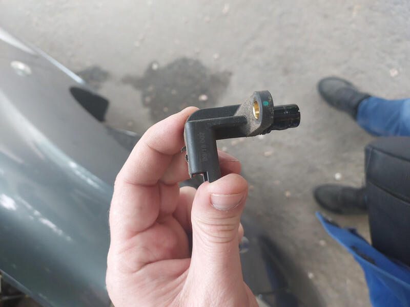 Датчик положення распредвала Citroen Berlingo  2011 1.6 Бензин 