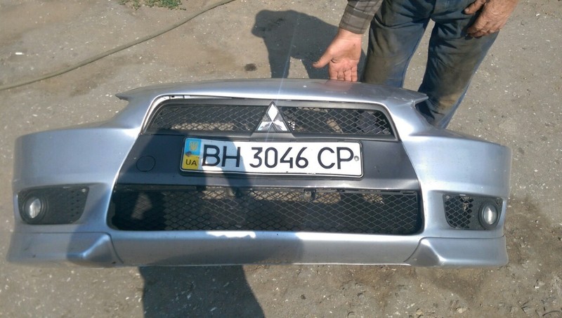 Бамер передний голый без омывателей под клыки спротбек хечбек Mitsubishi Lancer X  2008 хэтчбек 1.8 Бензин Одесса