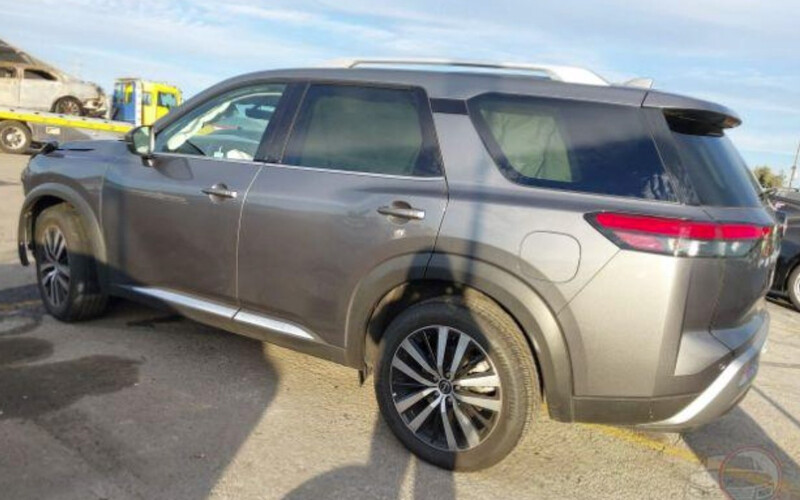 Капот Nissan Pathfinder Platinum 2022 универсал 3.5 Бензин Киев