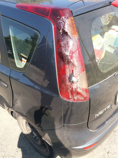 Треба задній лівий стоп Nissan Note E11  2012 хэтчбек 1.6 Бензин 
