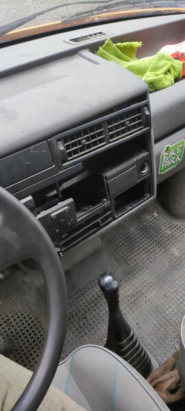 Накладка торпедо центральная в зборі Volkswagen T4 (Transporter)  1995 2.4 Дизель Великий Бычков