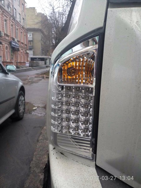 Задний левый фонарь 26555ZQ50A   Infiniti QX56, Nissan 300