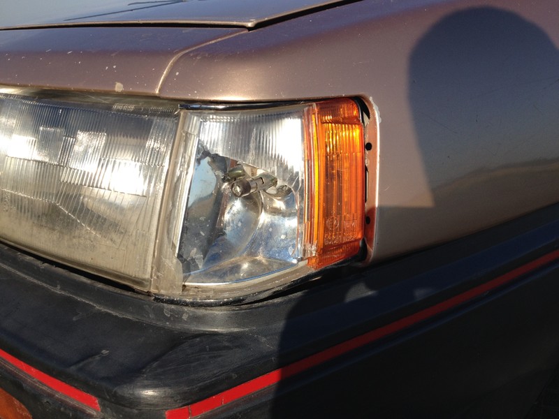 Поворотник левый Mitsubishi Galant E11A мотор 4G32 1986 г.  1.0 л бензин Ровно