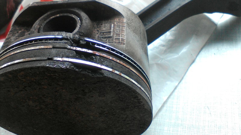 Поршень Dodge Neon 1996 г.  2.0 л бензин Одесса